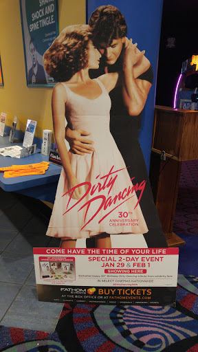 Movie Theater «Rave Motion Pictures Milford 16», reviews and photos, 500 Rivers Edge Dr, Milford, OH 45150, USA