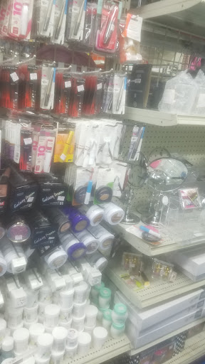 Department Store «Lot-less Closeouts», reviews and photos, 3155 Amboy Rd, Staten Island, NY 10306, USA