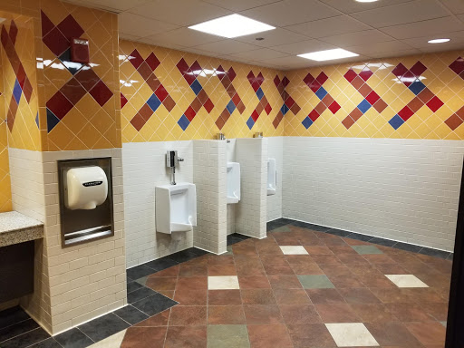 Movie Theater «Regal Cinemas Fox Run 15 & RPX», reviews and photos, 45 Gosling Rd, Newington, NH 03801, USA