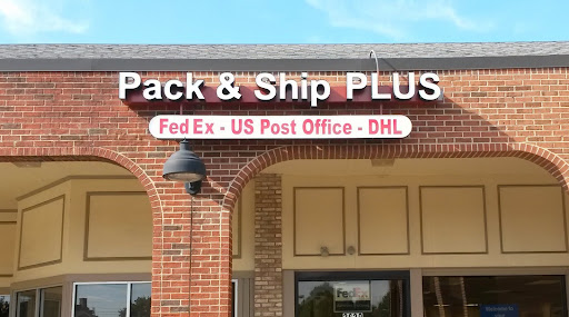 Pack & Ship PLUS, 3630 W Maple Rd, Bloomfield Hills, MI 48301, USA, 