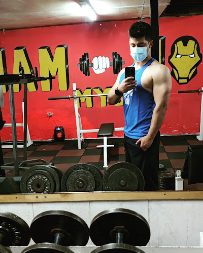 Opiniones de POLLOS LOCOS en La Pintana - Gimnasio