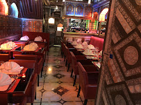 Atmosphère du Restaurant indien Restaurant Sabraj à Paris - n°11