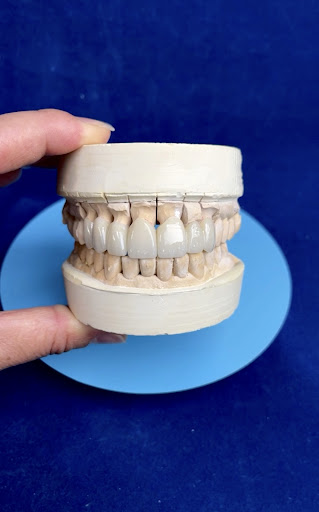 38 Smiles Dental Laboratory