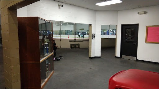 Amusement Center «TILT Studio Family Entertainment Center & Rink Side Ice Arena», reviews and photos, 6152 Grand Ave, Gurnee, IL 60031, USA