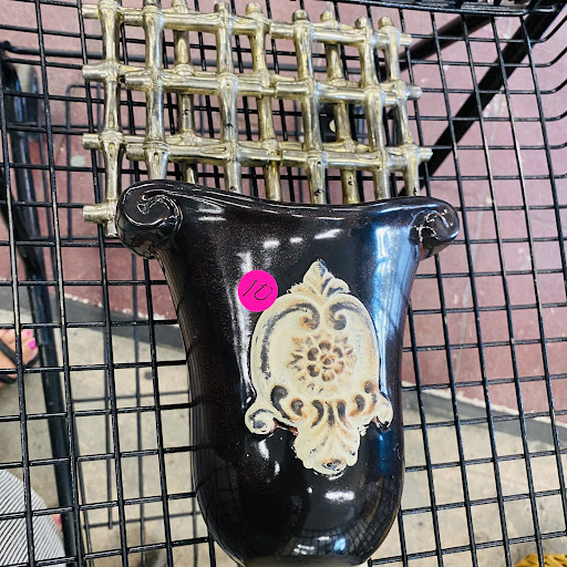 Thrift Store «Family Thrift Store», reviews and photos, 2699 N State Rd 7, Lauderdale Lakes, FL 33313, USA