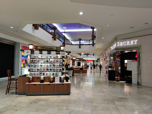 Shopping Mall «Eden Prairie Center», reviews and photos, 8251 Flying Cloud Dr, Eden Prairie, MN 55344, USA