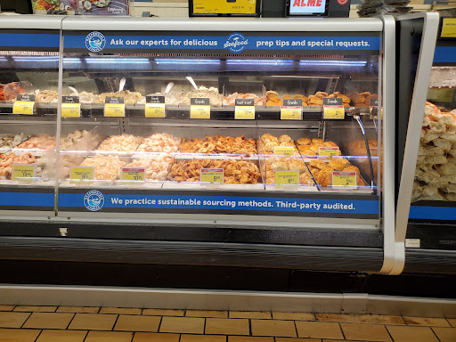 Shopping Mall «Bond Shopping Center», reviews and photos, 1891 S State Rd, Upper Darby, PA 19082, USA