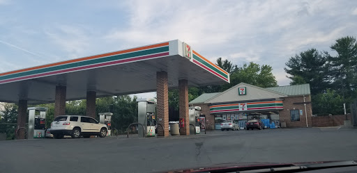 7-Eleven, 10929 Harry Byrd Hwy, Berryville, VA 22611, USA, 