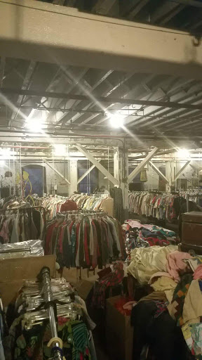 Wholesaler «Pixel 19 Vintage Clothing LLC», reviews and photos, 211 Klotter Ave, Cincinnati, OH 45219, USA