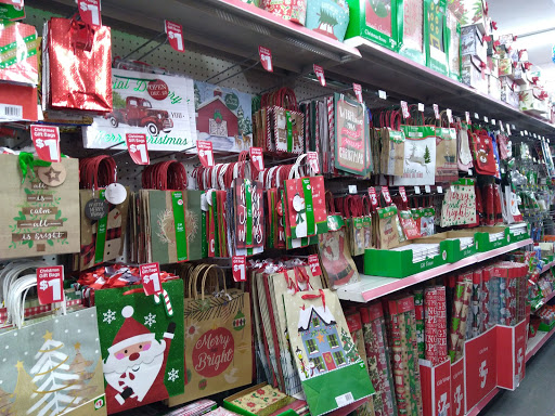 Discount Store «Dollar General», reviews and photos, 36 Winter Place Lane, Newland, NC 28657, USA