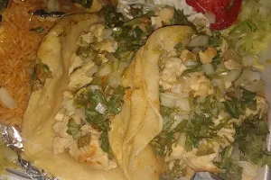 Yesenia's Tacos y Pupusas image