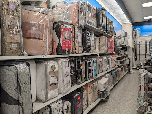 Clothing Store «Ross Dress for Less», reviews and photos, 909 N Landing Way, Renton, WA 98057, USA