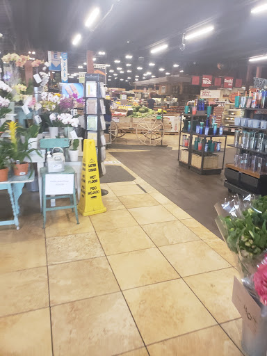 Supermarket «Giant Eagle», reviews and photos, 1700 Corporate Woods Pkwy, Uniontown, OH 44685, USA