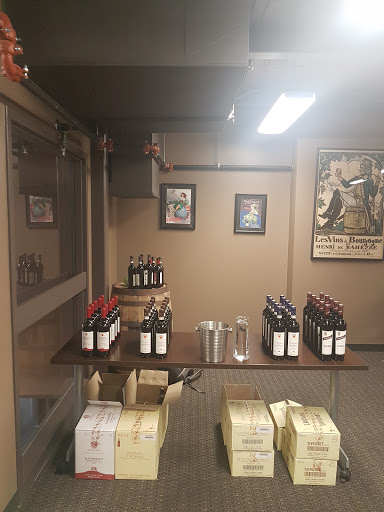 Wine Store «Wine Merchant Ltd», reviews and photos, 7817 Forsyth Blvd, Clayton, MO 63105, USA