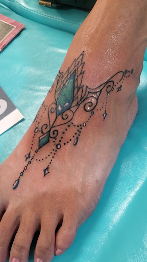 Explore cincinnati bengals tattoo ideas, creative tattoo ideas in Kenosha, available at NicJan Studio