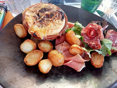 Le Café Latin à Les Sables-d'Olonne
