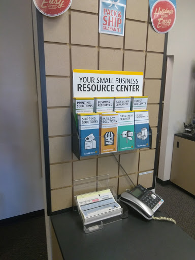 Shipping and Mailing Service «The UPS Store», reviews and photos, 5198 Arlington Ave, Riverside, CA 92504, USA