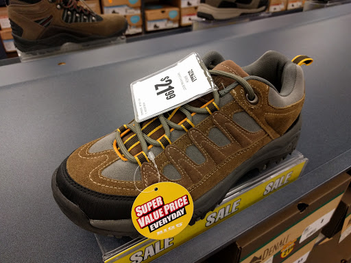 Sporting Goods Store «Big 5 Sporting Goods», reviews and photos, 4665 Commercial St SE, Salem, OR 97302, USA