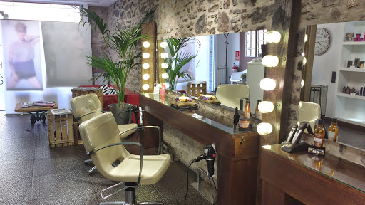 Rosa ForradEllas Perruqueria - Barbería en Súria, Barcelona