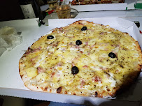 Plats et boissons du Pizzas à emporter Pizza Saint Jean St Max à Saint-Maximin-la-Sainte-Baume - n°2