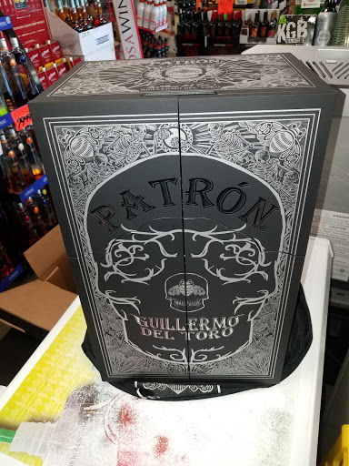 Liquor Store «Majestic Spirits-Wine & Liquor», reviews and photos, 3705 Malco Way, Memphis, TN 38125, USA