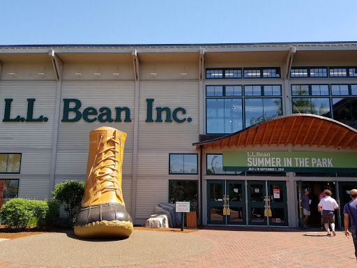 Clothing Store «L.L. Bean», reviews and photos, 95 Main St, Freeport, ME 04032, USA