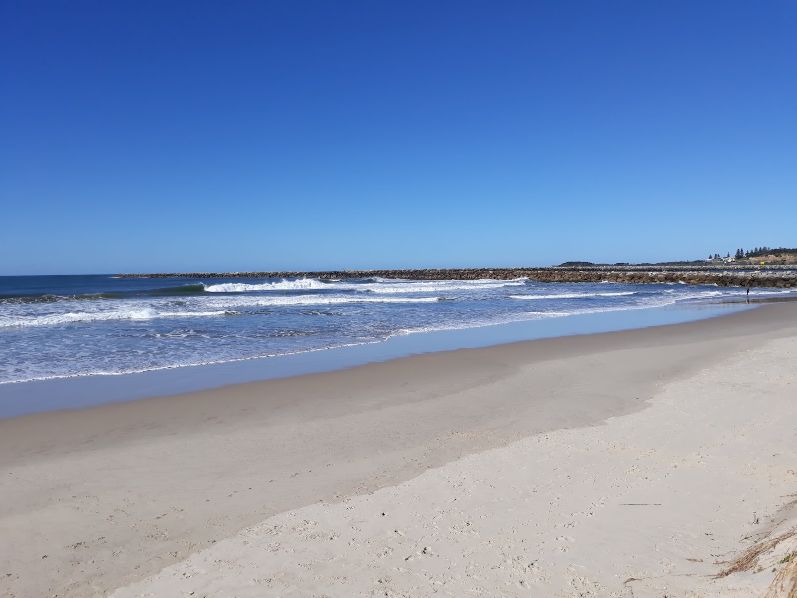 Zdjęcie Iluka Beach położony w naturalnym obszarze