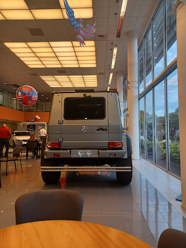 Nissan Dealer «AutoNation Nissan Miami», reviews and photos, 3345 SW 8th St, Miami, FL 33135, USA