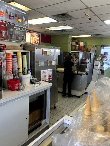 Ice Cream Shop «Carvel», reviews and photos, 262 N Saw Mill River Rd, Elmsford, NY 10523, USA