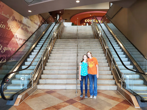 Movie Theater «Cobb Liberty Luxury 15 & Cinébistro», reviews and photos, 7514 Bales St, Liberty Township, OH 45069, USA