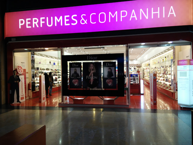Perfumes & Companhia - Perfumaria