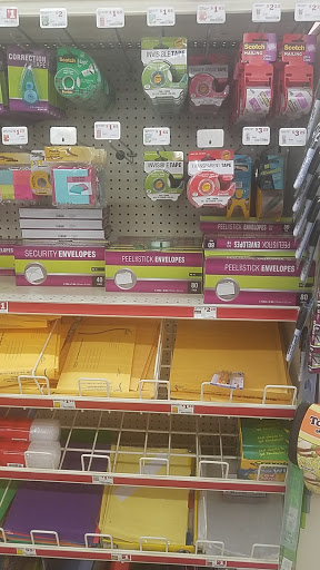 Dollar Store «FAMILY DOLLAR», reviews and photos, 585 Hazard Ave, Enfield, CT 06082, USA