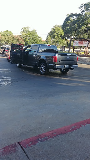 Car Wash «The Arbor Car Wash and Lube Center», reviews and photos, 3120 Guadalupe St, Austin, TX 78705, USA