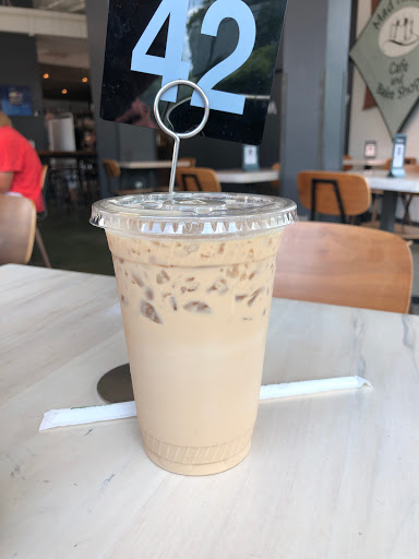 Cafe «Mad Hatter Cafe + Bakeshop», reviews and photos, 1802 W Main St, Durham, NC 27705, USA