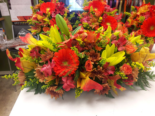 Florist «The Village Flower Shop», reviews and photos, 132 S Addison St, Bensenville, IL 60106, USA