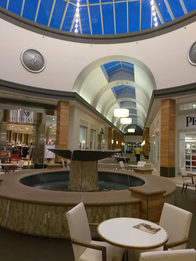 Shopping Mall «The Shops at Worthington Place», reviews and photos, 7227 N High St, Worthington, OH 43085, USA