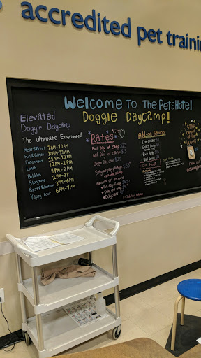 Pet Supply Store «PetSmart», reviews and photos, 13866 Metrotech Dr, Chantilly, VA 20151, USA