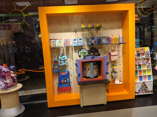 Craft Store «Crayola Store Crown Center», reviews and photos, 200 E 25th St, Kansas City, MO 64108, USA