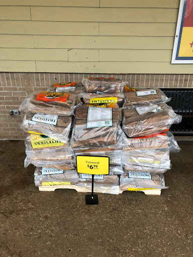 Grocery Store «Food Lion», reviews and photos, 5227 Waterway Dr, Dumfries, VA 22025, USA