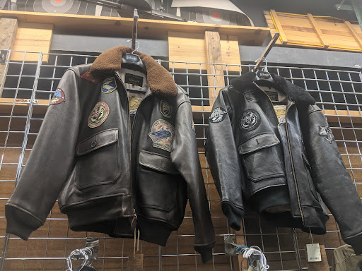 Army & Navy Surplus Shop «Army Navy Sales», reviews and photos, 3100 N Lincoln Ave, Chicago, IL 60657, USA