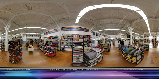 Clothing Store «Pendleton Washougal Mill Store», reviews and photos, 2 Pendleton Way, Washougal, WA 98671, USA