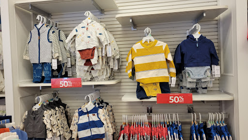 Shopping Mall «Central Plaza Shopping Center», reviews and photos, 2550 Central Park Ave, Yonkers, NY 10710, USA