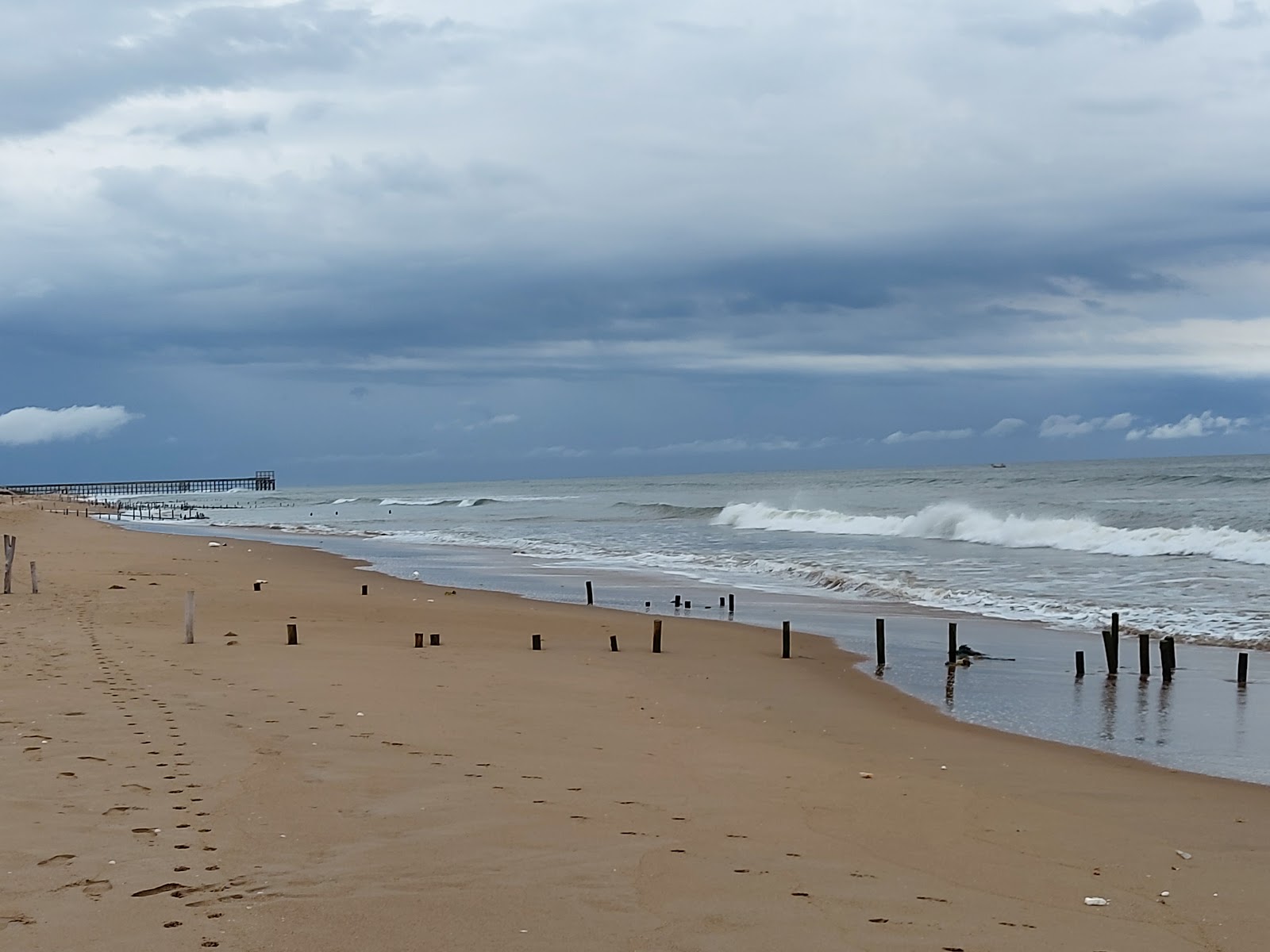 Koduru Beach的照片 带有长直海岸
