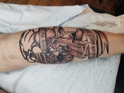 Tattoo Shop «High Rollers Tattoo Studio», reviews and photos, 203 S High St, West Chester, PA 19382, USA