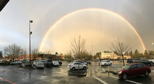 Shopping Mall «Gateway Shopping Center», reviews and photos, 9924 NE Halsey St, Portland, OR 97220, USA