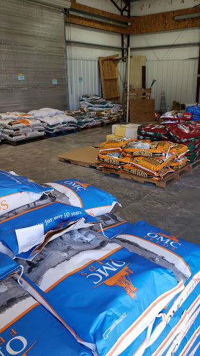 Snow Hill Feed & Farm