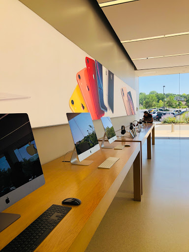 Computer Store «Apple Aspen Grove», reviews and photos, 7301 S Santa Fe Dr, Littleton, CO 80120, USA