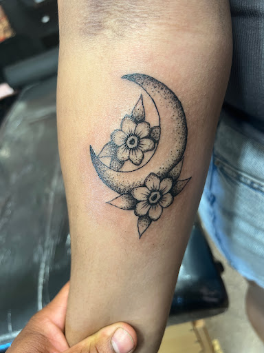 Explore wedding finger tattoo ideas, creative tattoo ideas in Fort Worth, available at Fade To Black Tattoo Company