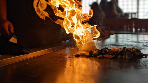 Shopping Mall «Warrenton Village Center», reviews and photos, 251 Lee Hwy, Warrenton, VA 20186, USA