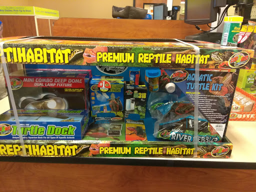 Pet Supply Store «PetSmart», reviews and photos, 533 S Broad St, Meriden, CT 06450, USA